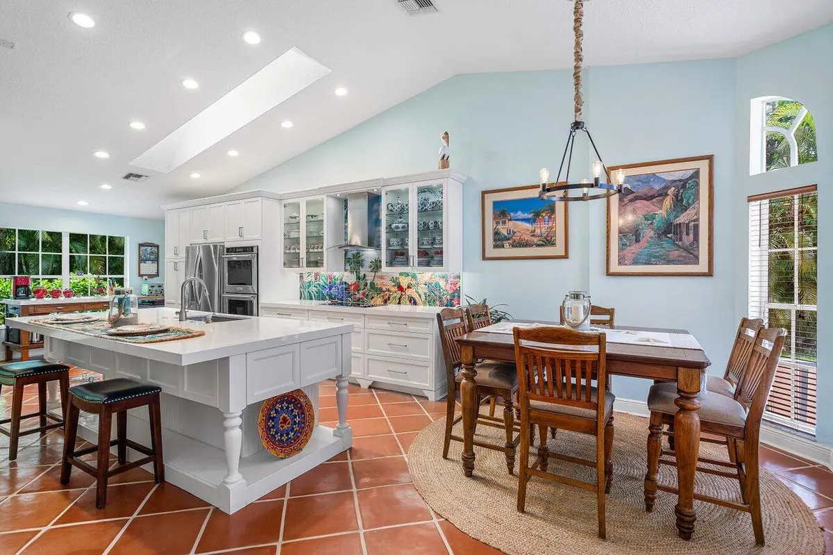 Kitch at 13982 Paddock Drive, Wellington