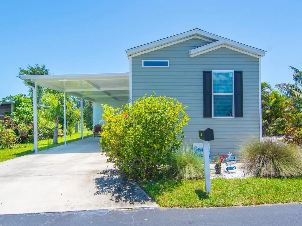 Front of Home at 309 Mockingbird Avenue, Fort Pierce