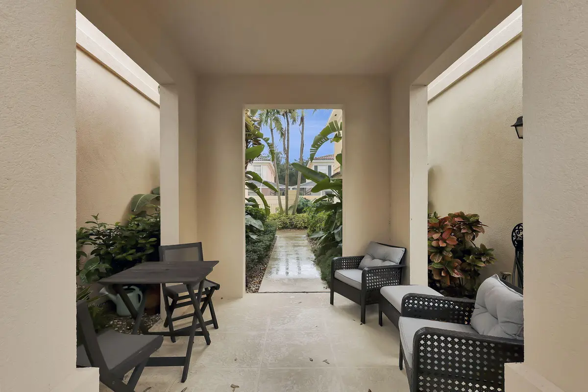 4-web-or-mls-5P1A3000 at 2141 Tigris Drive, West Palm Beach
