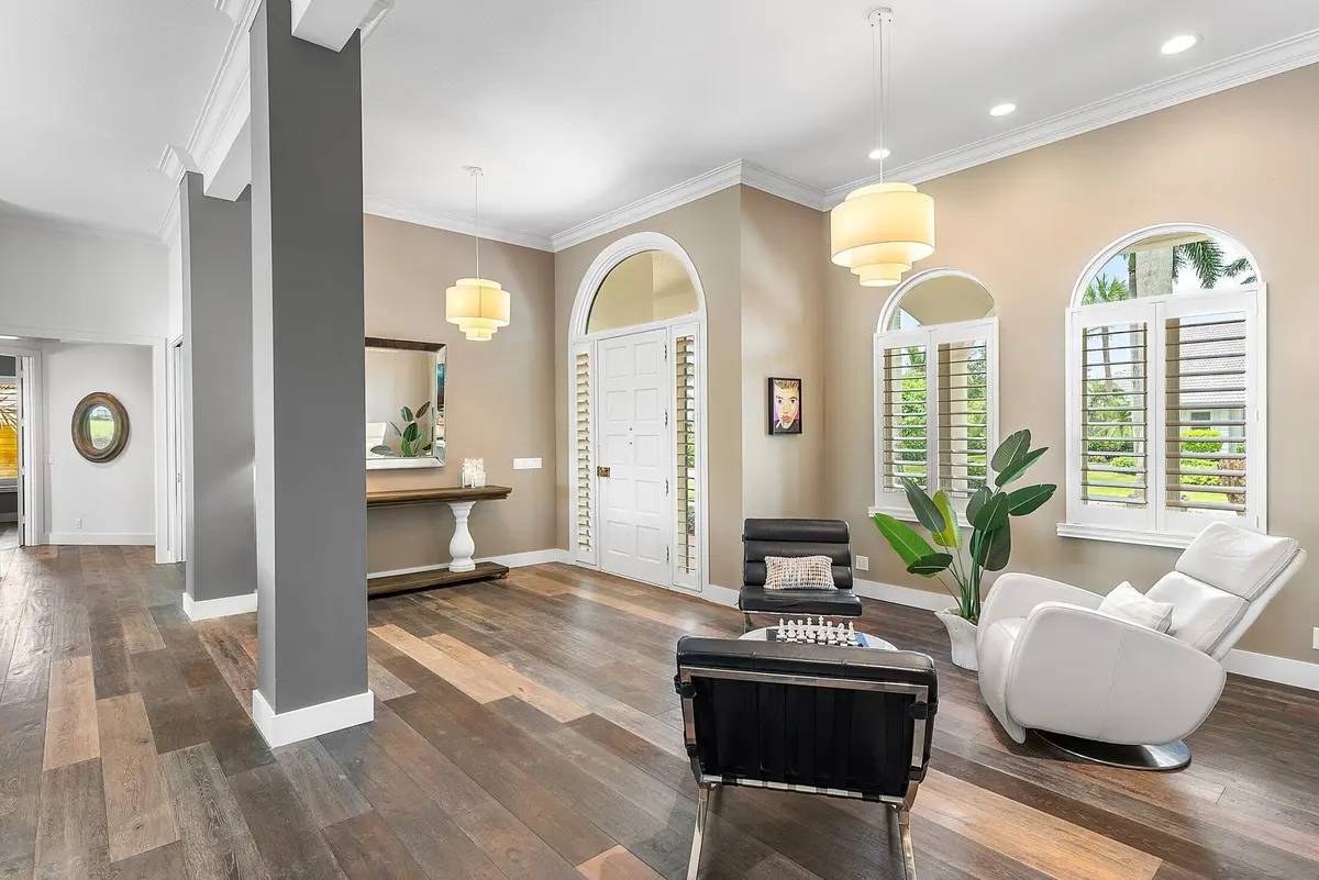 Casual sitting area at 10858 Spicewood Trail, Boynton Beach