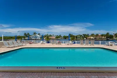 640 Snug Harbor Drive F6, Boynton Beach – Condominium for rent