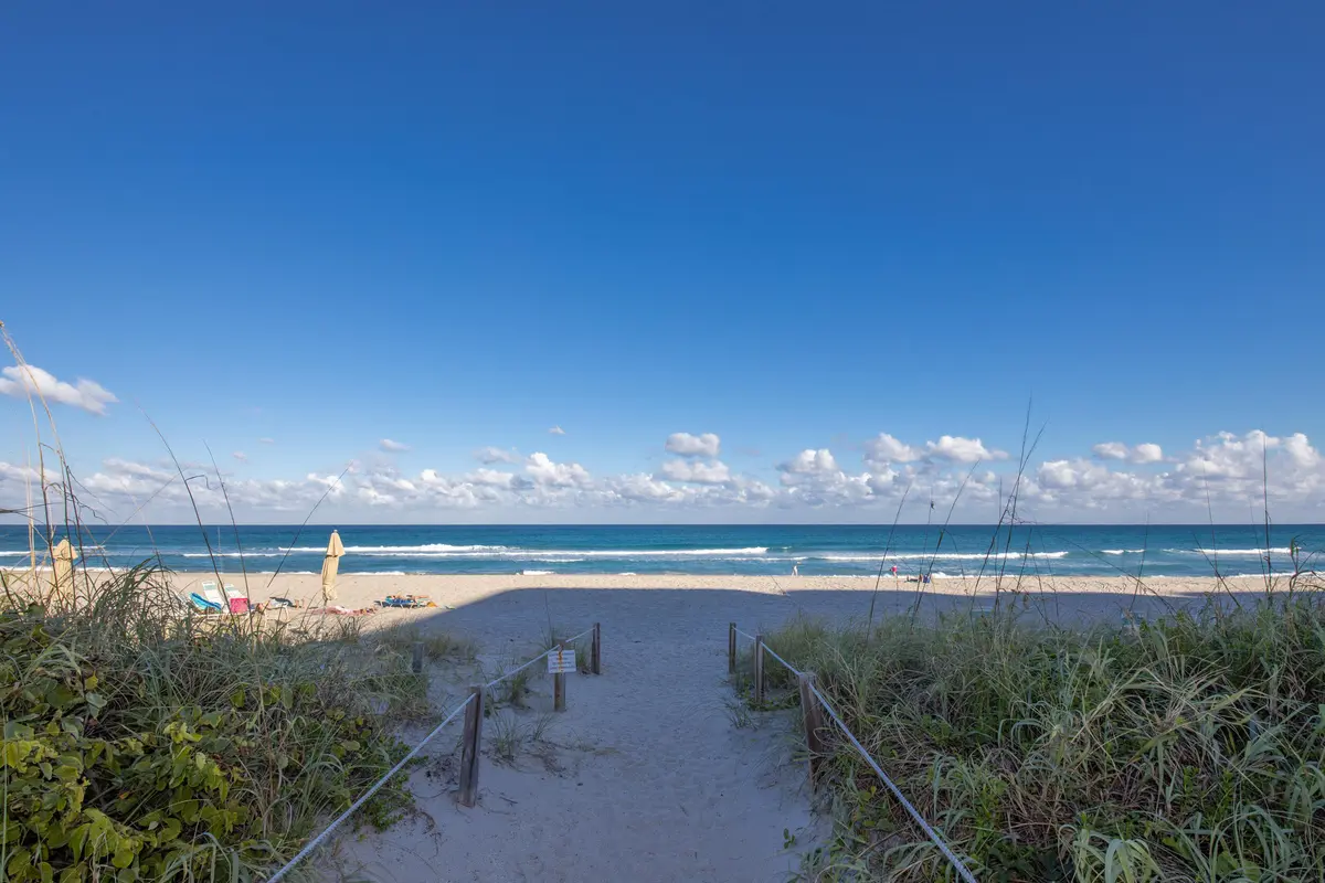 5D1A1130 at 2565 S Ocean Boulevard 1040 (104), Palm Beach