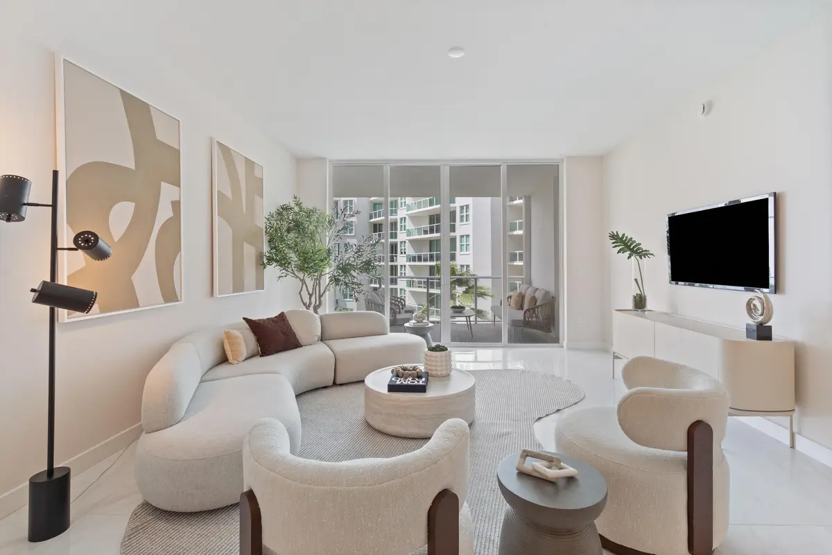 04-220 SE Mizner Blvd #611 Boca Raton, F at 220 SE Mizner Boulevard 611, Boca Raton