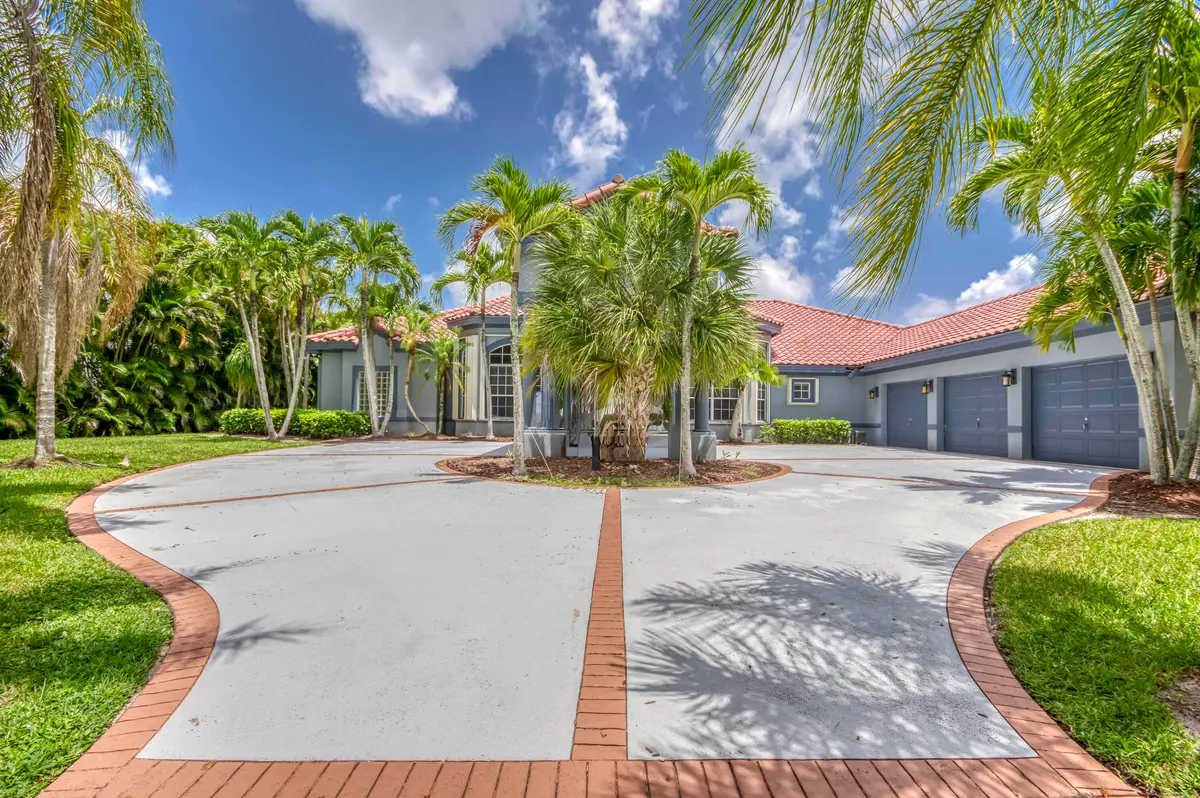 IMG-37 at 11699 Blackwoods Lane, Palm Beach Gardens
