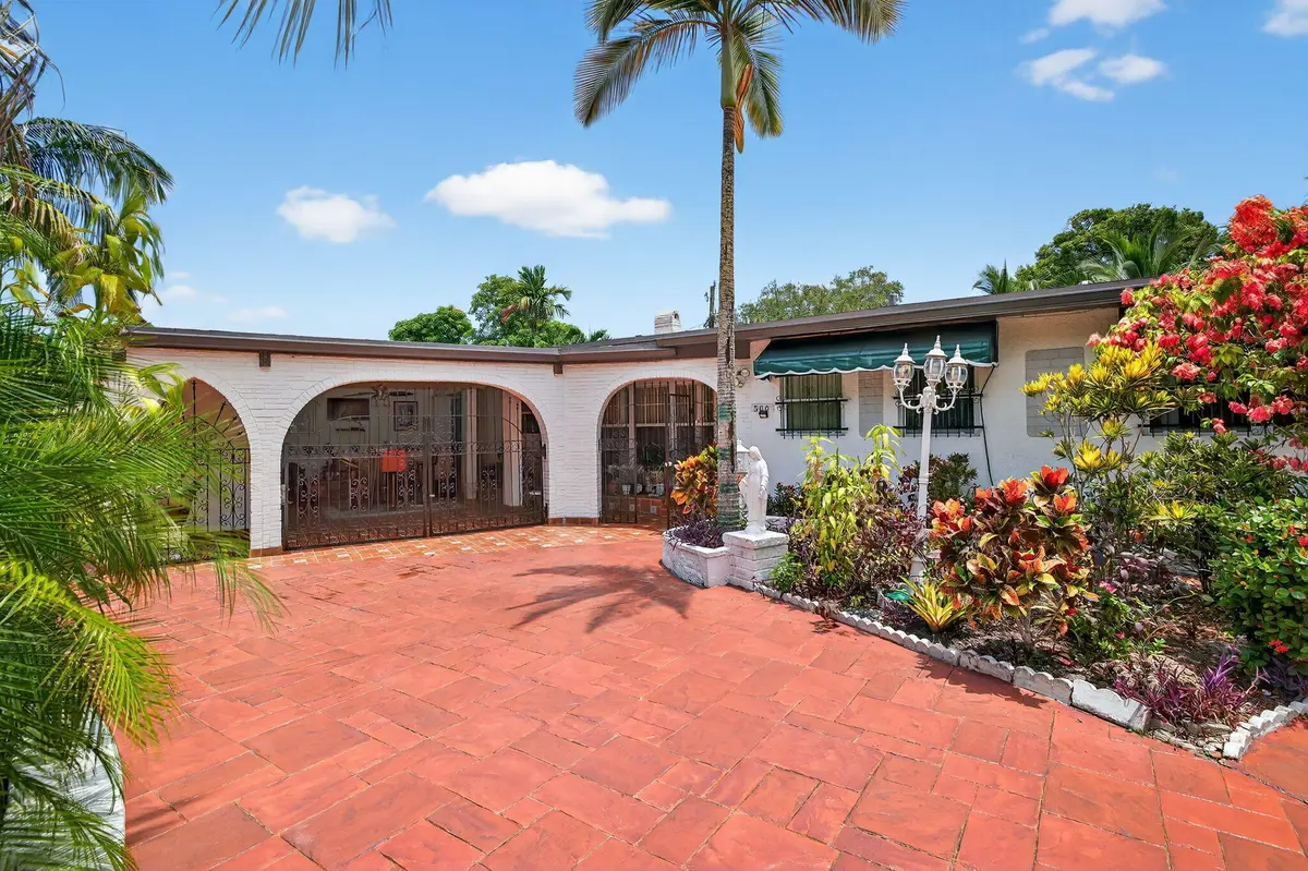 4-web-or-mls-699A2425 at 300 Florida Avenue, Fort Lauderdale
