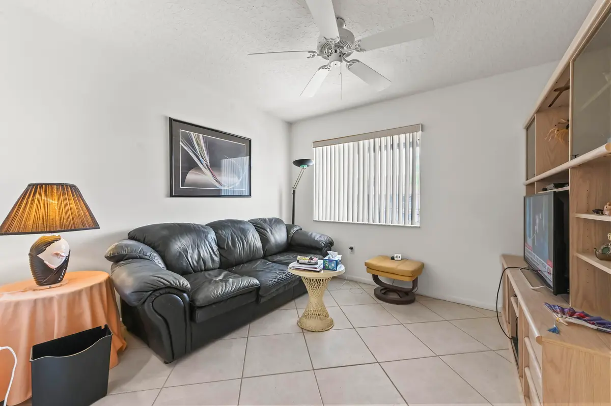 26 Den 01 at 5952 Regal Glen Drive 207, Boynton Beach