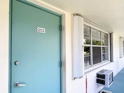 340 Horizons W 203, Boynton Beach – sold