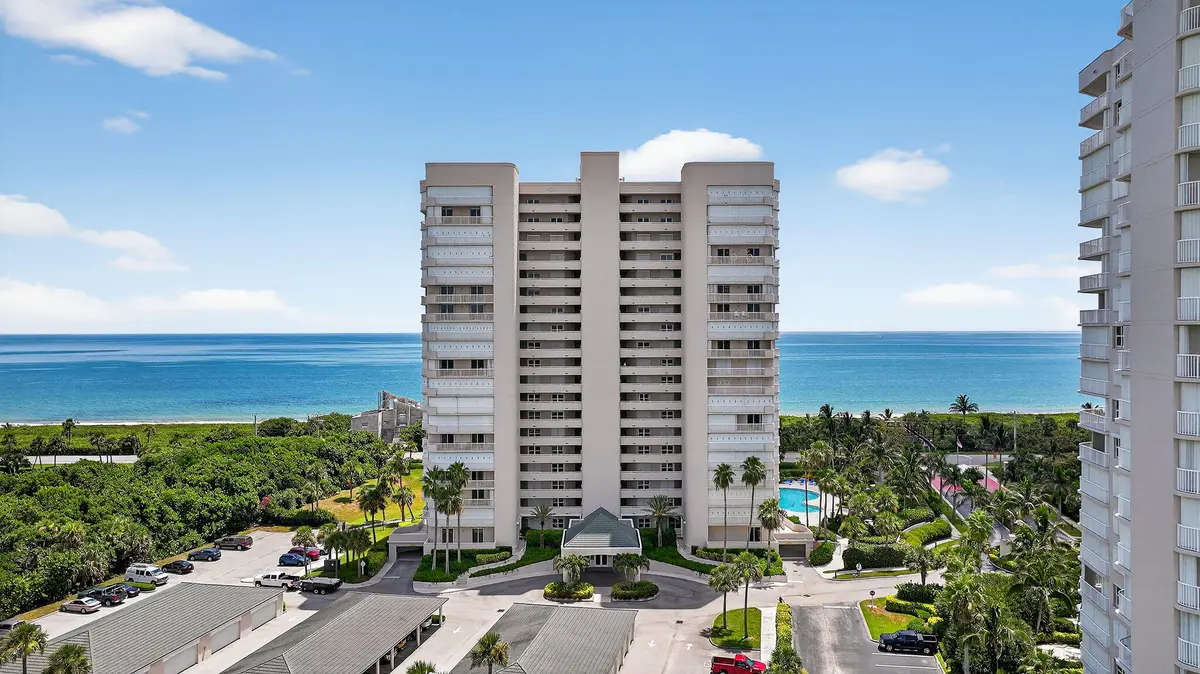 SEAWARD AT ATLANTIC VIEW at 5051 North Highway A1a 4-6, Hutchinson Island