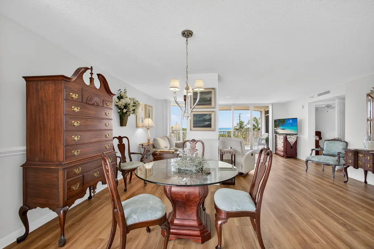 21-web-or-mls-5P1A8504 at 5051 North Highway A1a 4-6, Hutchinson Island