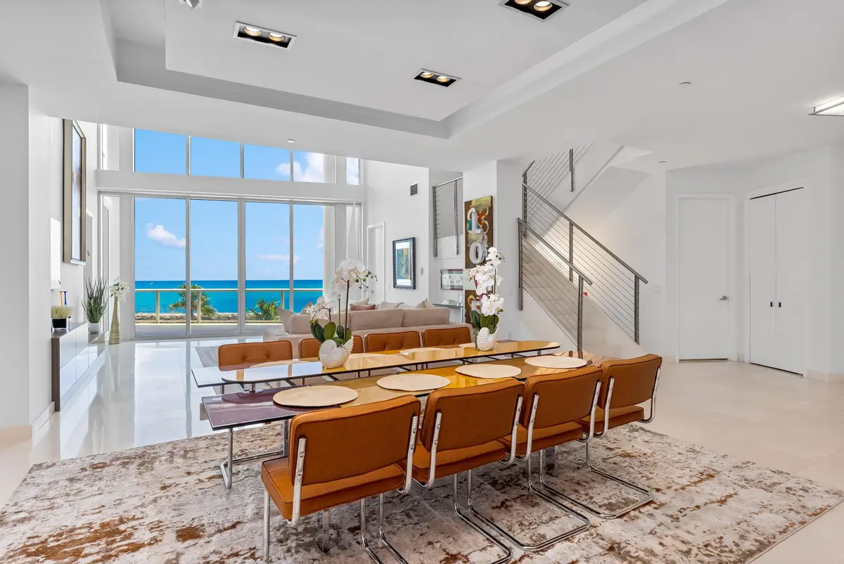Dining at 1000 S Ocean Boulevard 103, Boca Raton