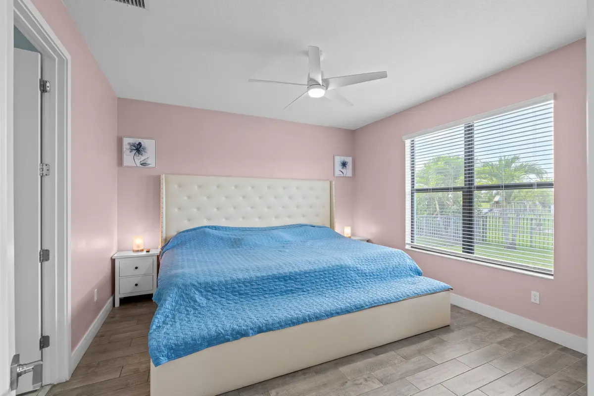 17-web-or-mls-A7401784 at 5406 Starfish Road, Westlake