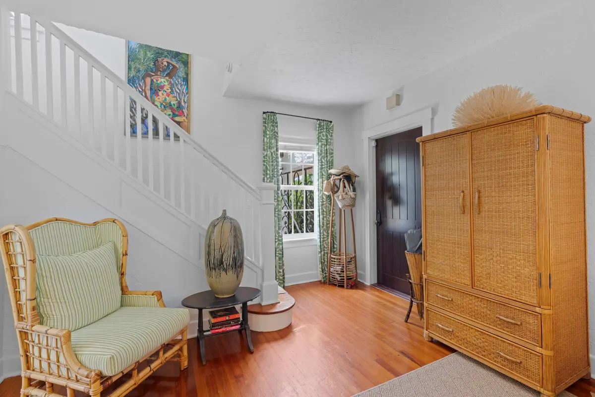 Entry foyer at 528 32nd Street, West Palm Beach