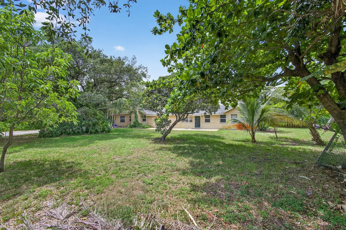 4-web-or-mls-004_BS1A0393 at 129 Fleming Avenue, Greenacres