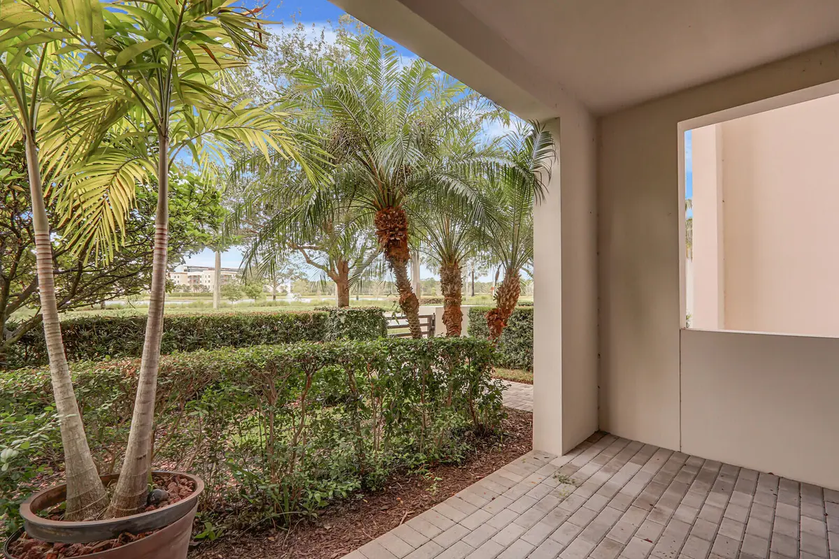 04_image_4_mls at 13332 Alton Road, Palm Beach Gardens