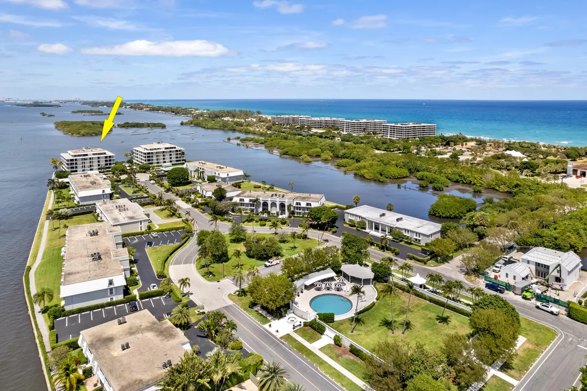Aerial at 2150 Ibis Isle Road 7, Palm Beach