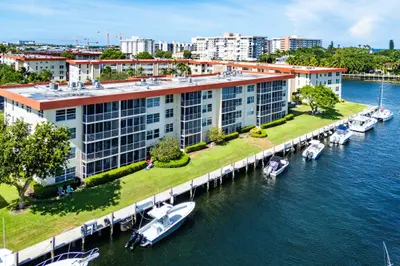 3050 NE 48th Court 402, Lighthouse Point – sold