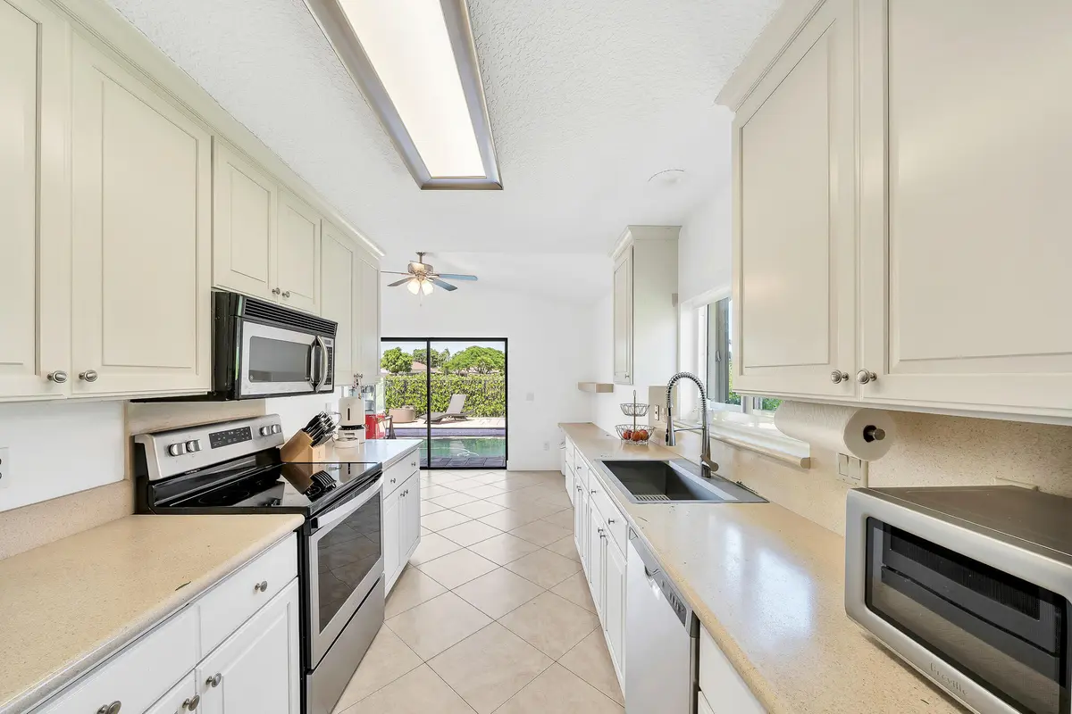 10 Kitchen at 10255 Sunset Bend Drive, Boca Raton