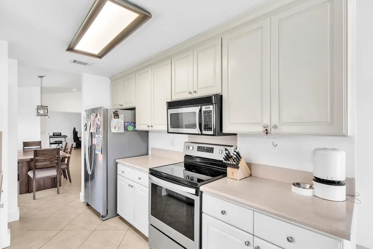12 Kitchen (4) at 10255 Sunset Bend Drive, Boca Raton