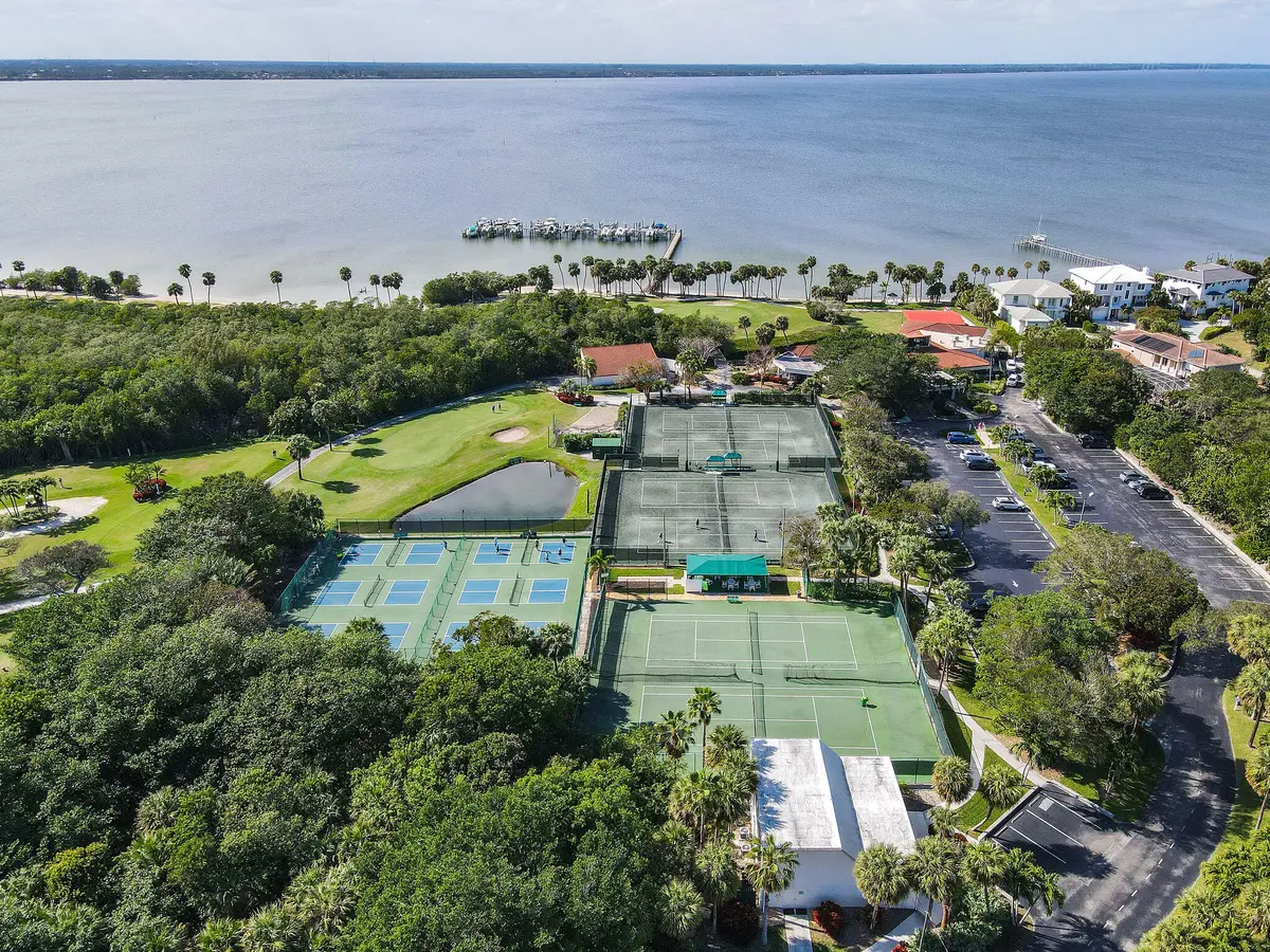 Island Dunes CC at 8650 S Ocean Drive 306, Jensen Beach