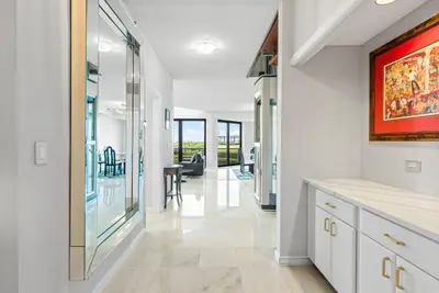 3120 S Ocean 1 101 Boulevard 1101, Palm Beach – sold