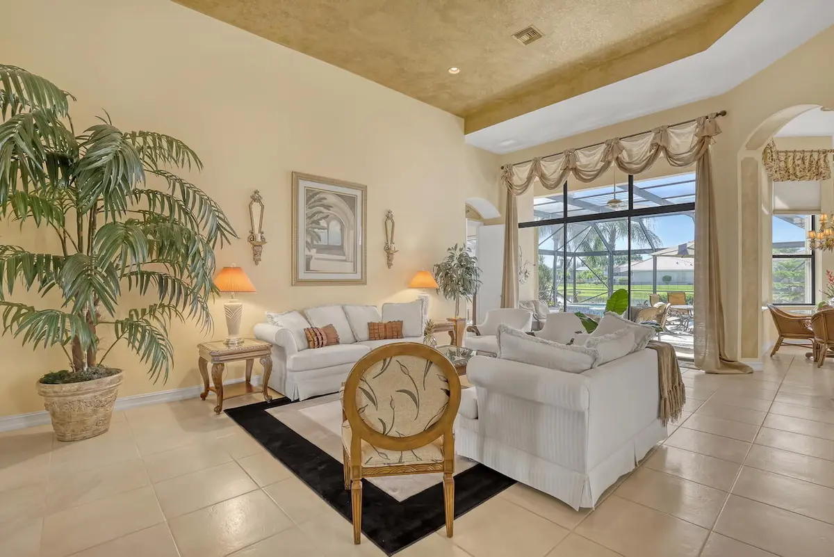 Indoor/Outdoor Flow at 10250 Blue Heron Point, West Palm Beach