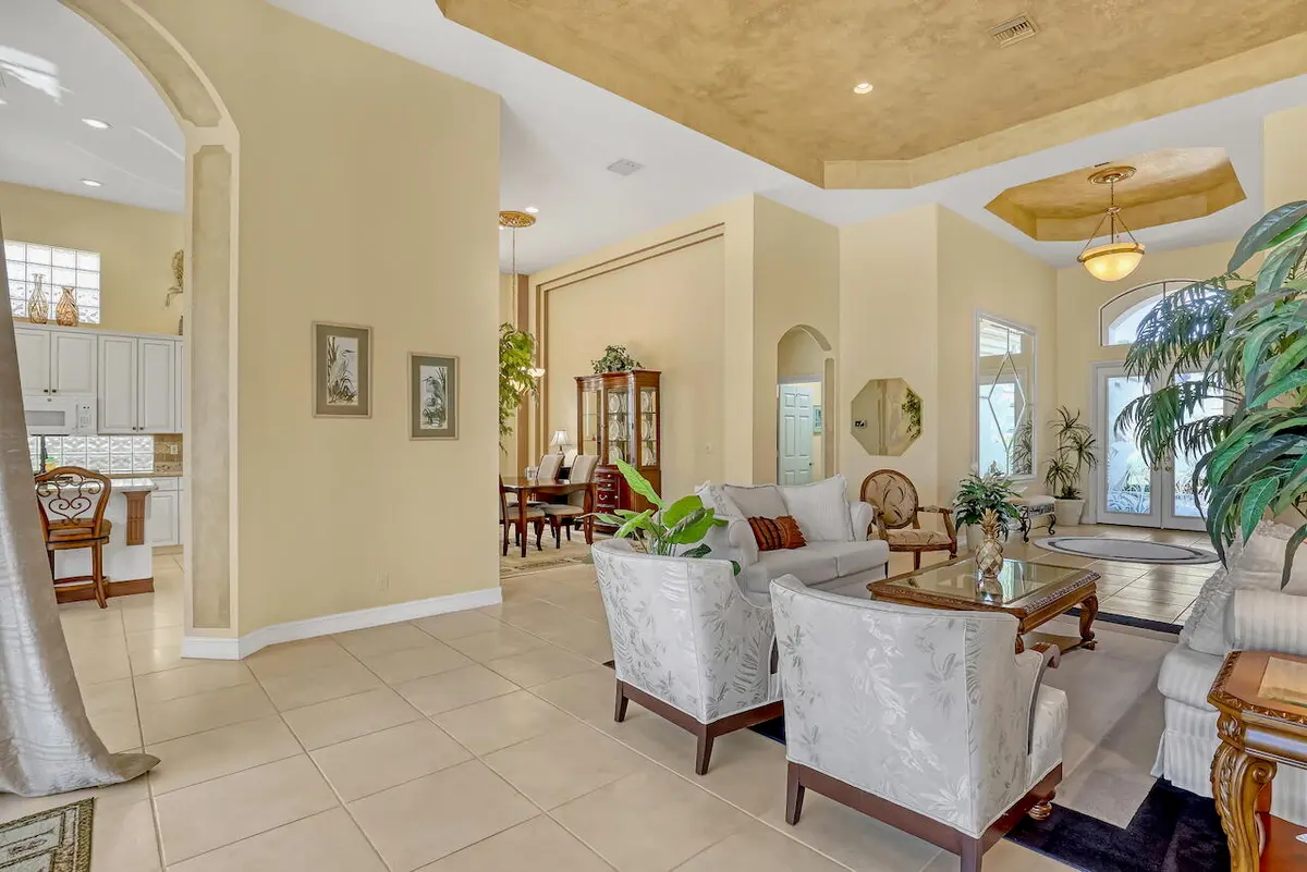 Spacious & Connected at 10250 Blue Heron Point, West Palm Beach