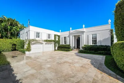 100 Regents Park Road, Palm Beach – Single Family Residence for rent