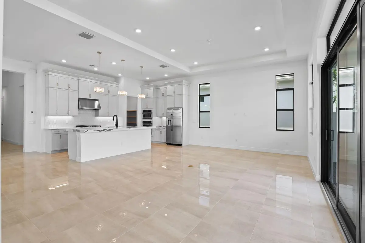13_3F2A5583 at 5409 Hutchinson Way, Westlake