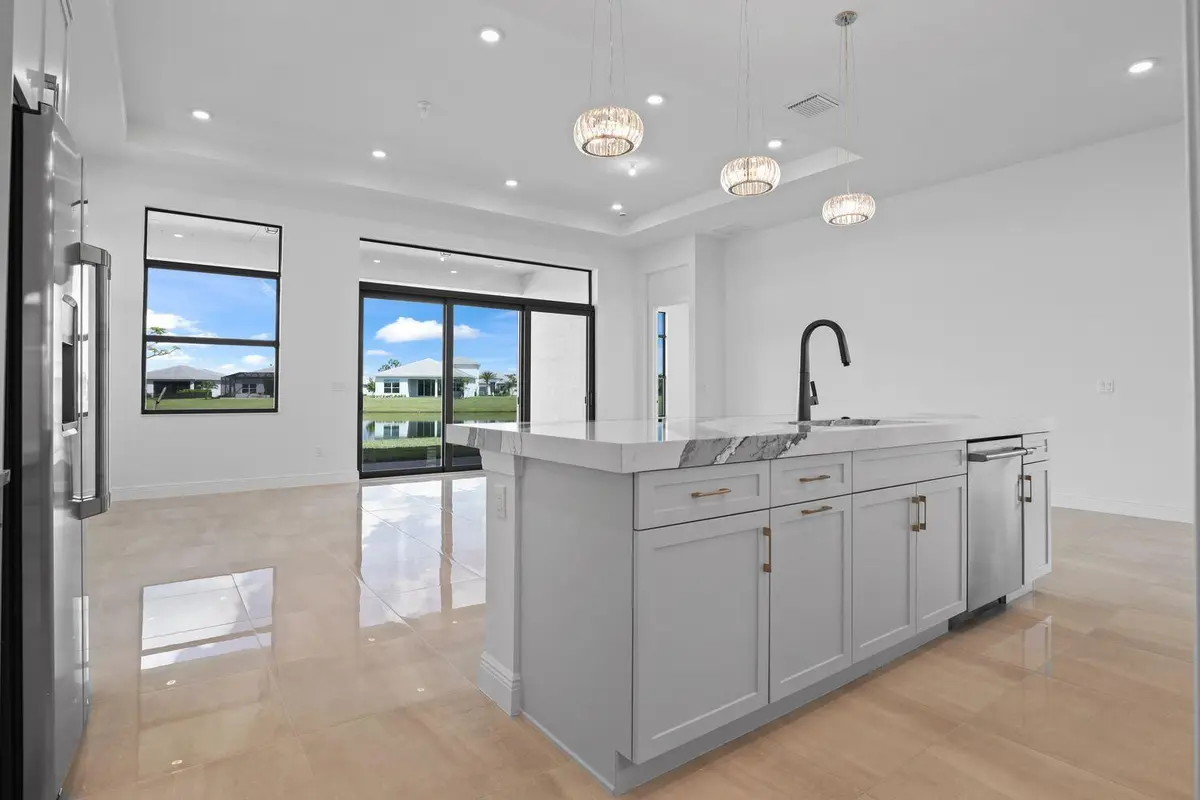 15_3F2A5613 at 5409 Hutchinson Way, Westlake