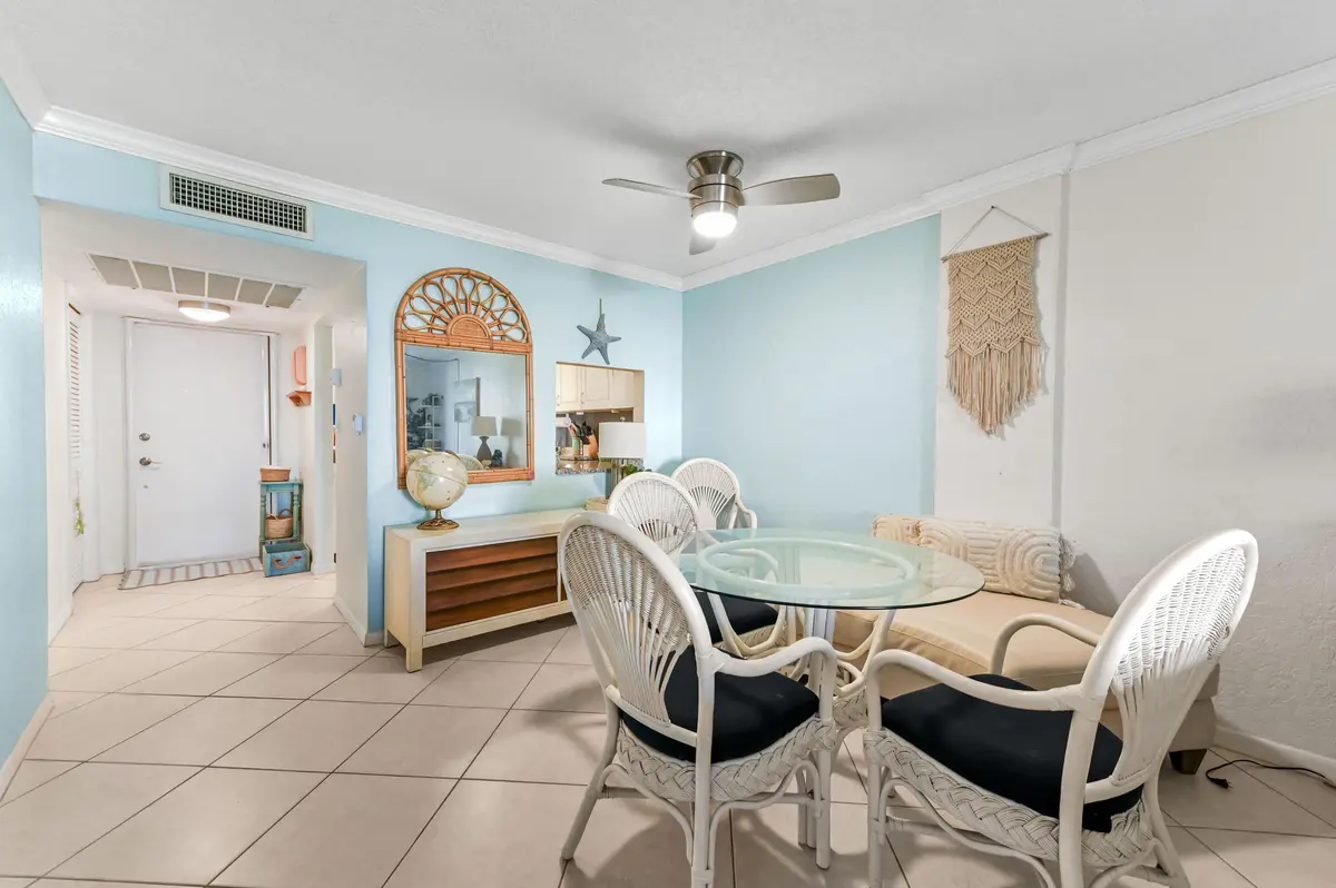 12 Dining room 02 at 4500 N Federal Highway 147f, Lighthouse Point