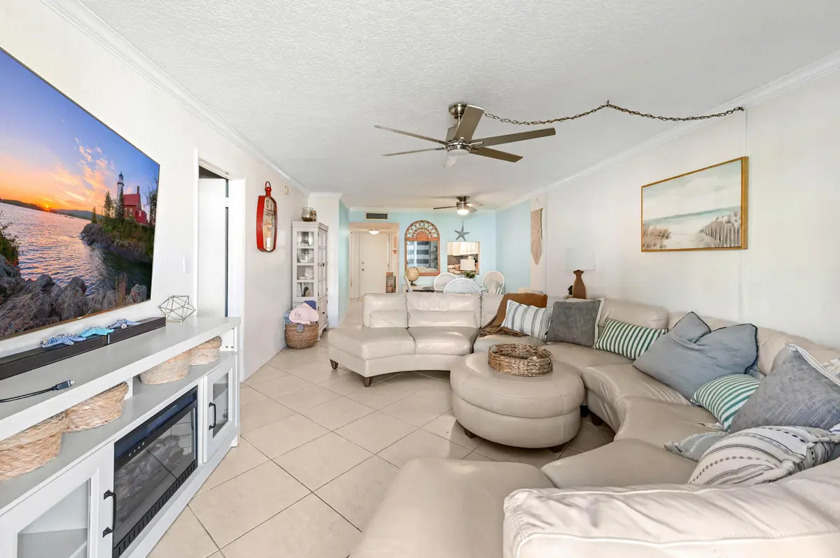 15 Living Room 03 at 4500 N Federal Highway 147f, Lighthouse Point