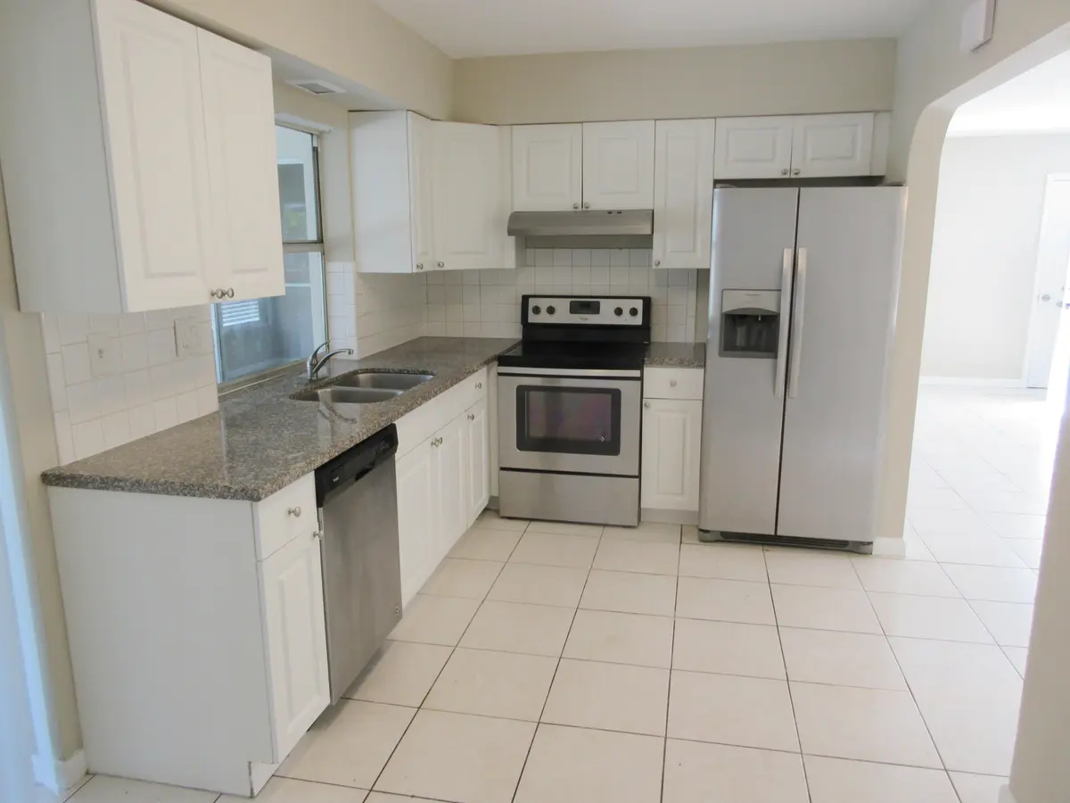 IMG_2760 at 3601 NW 40th Street, Lauderdale Lakes