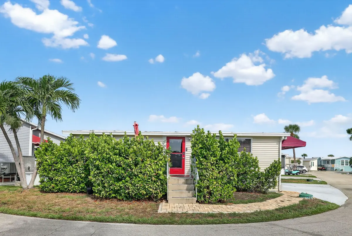 3-web-or-mls-003_3A5A1147 at 91 Nettles Boulevard, Jensen Beach