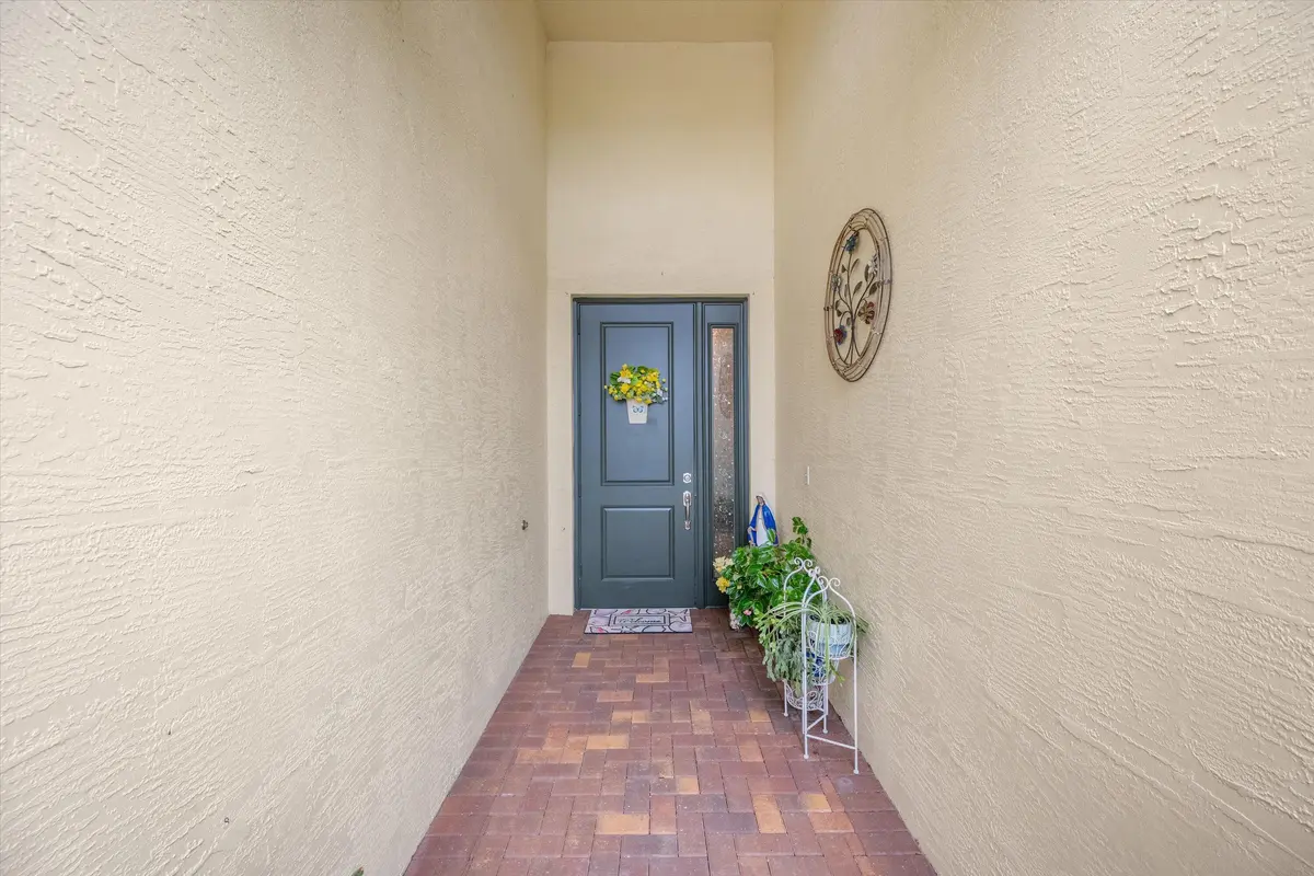 05-DSC_1440 at 5669 Saint Armands Way, Westlake