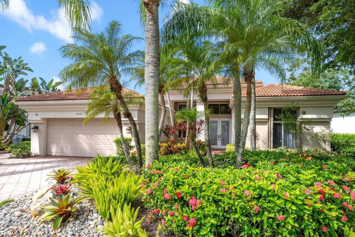 9004 Lakes Blvd. at 9004 Lakes Boulevard, West Palm Beach