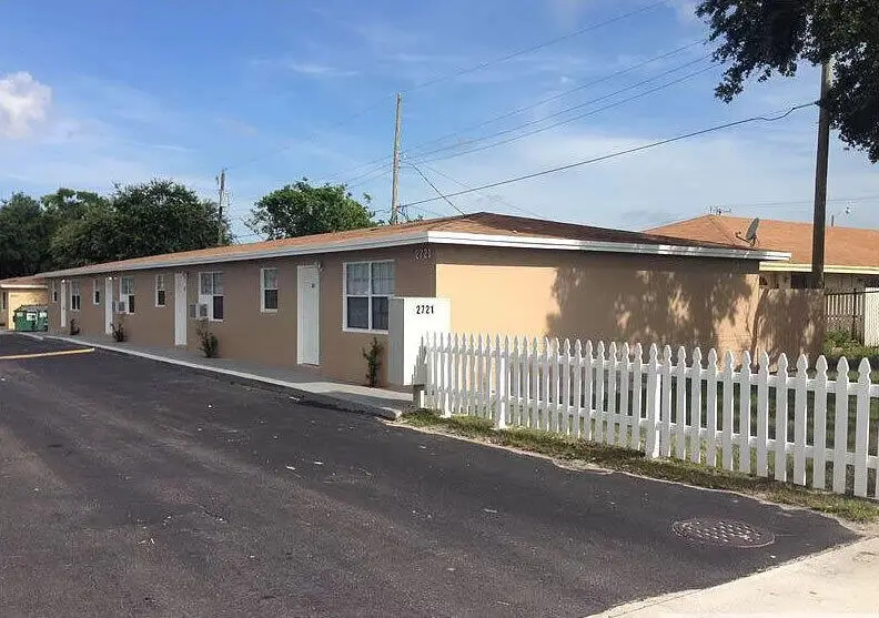 2721 Avenue Avenue A1, Riviera Beach, FL – photo 2