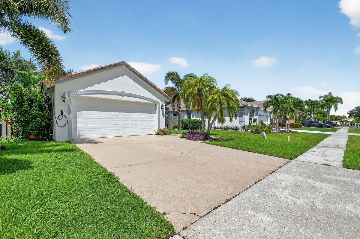 2-web-or-mls-004_DSC_5669 at 1891 Oak Berry Circle, Wellington