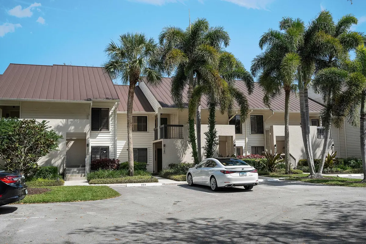 DSC08650 at 6403 SE Brandywine Court 223, Stuart