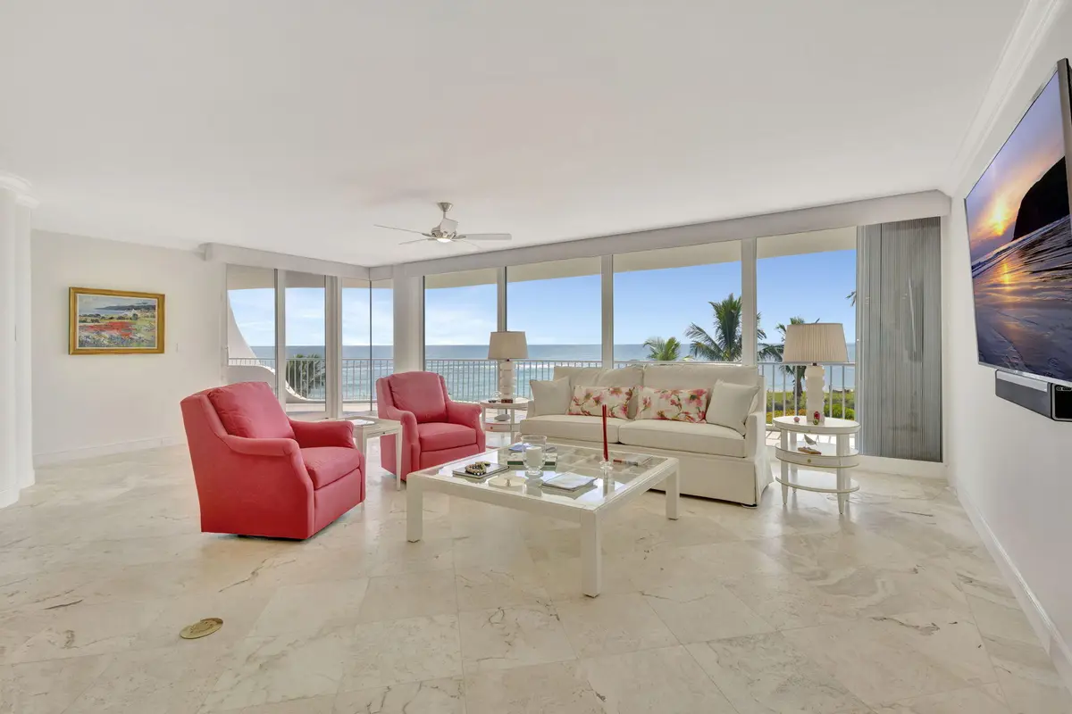 living room at 2001 SE Sailfish Point Boulevard 303, Stuart