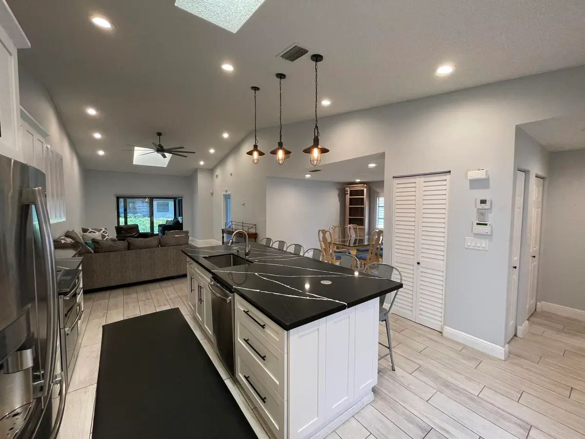 Kitchen picture 3 at 6157 Sunny Pointe Circle, Delray Beach