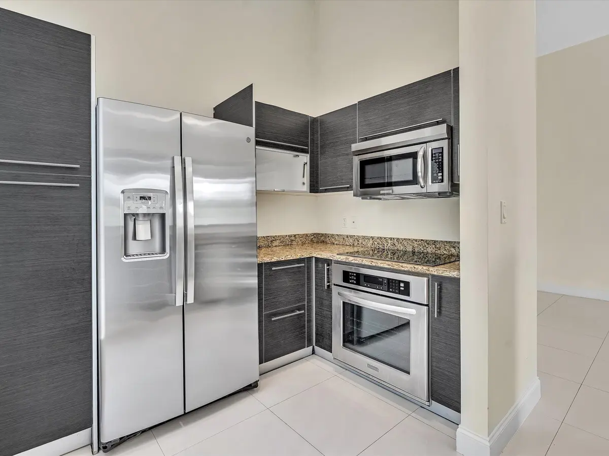 21-FPP00676 at 550 Okeechobee Boulevard 122, West Palm Beach
