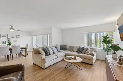 721 N Pine Island 406, Plantation – sold