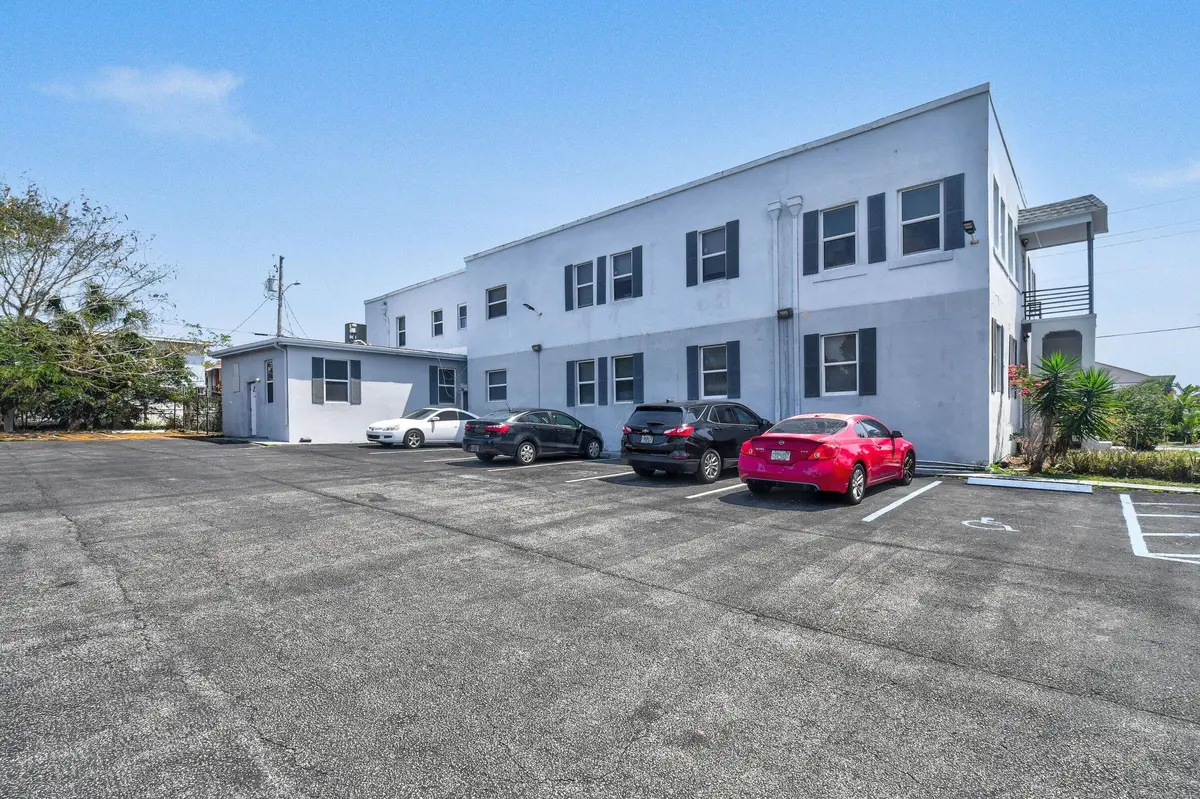 20250424153945351464000000-o at 1401 Division Avenue, West Palm Beach