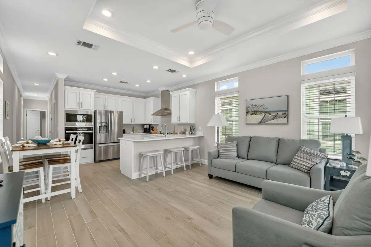 6-web-or-mls-004_3A5A1985 at 300 NE Coastal Drive, Jensen Beach