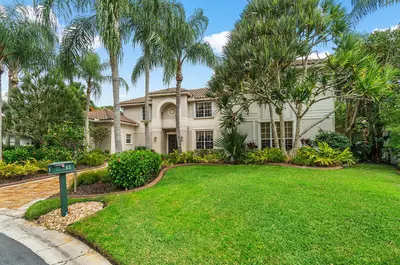 12 Martinique Cove, Palm Beach Gardens – Single Family Residence for sale