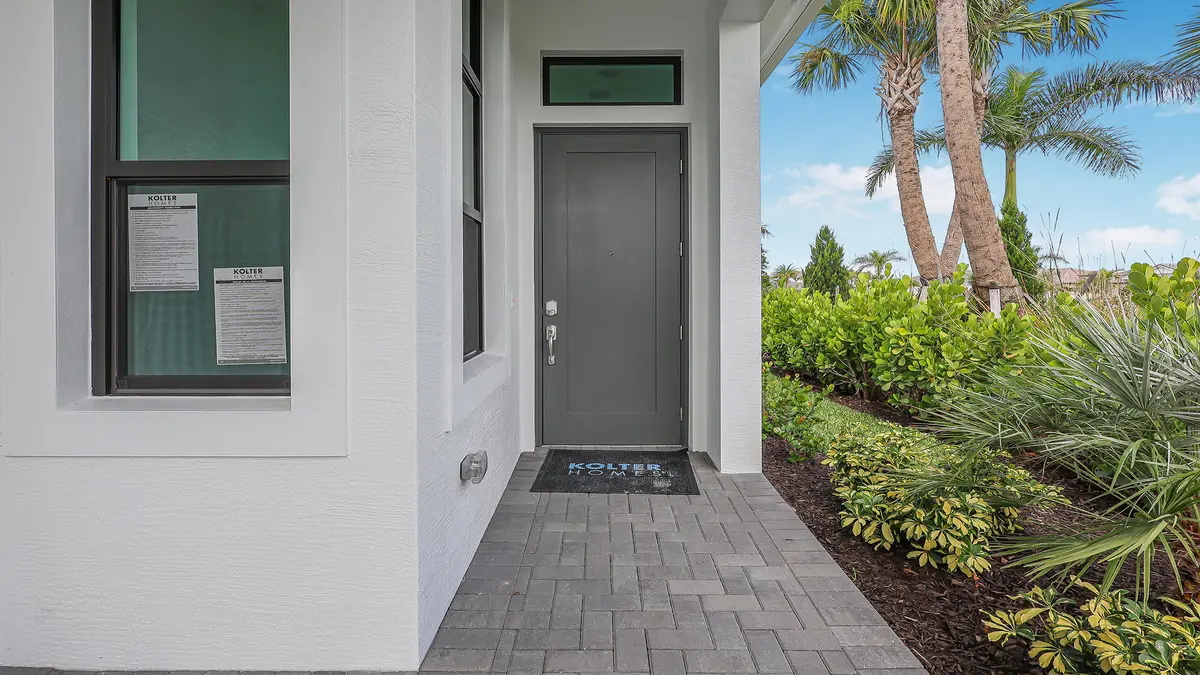 Front Exterior at 4938 Rivo Alto Circle, Westlake