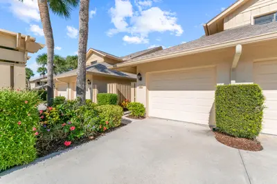 16970 Waterbend Drive 146, Jupiter – sold