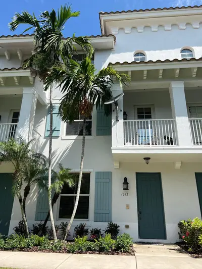 1272 Via Fiume, Boynton Beach – Townhouse for sale