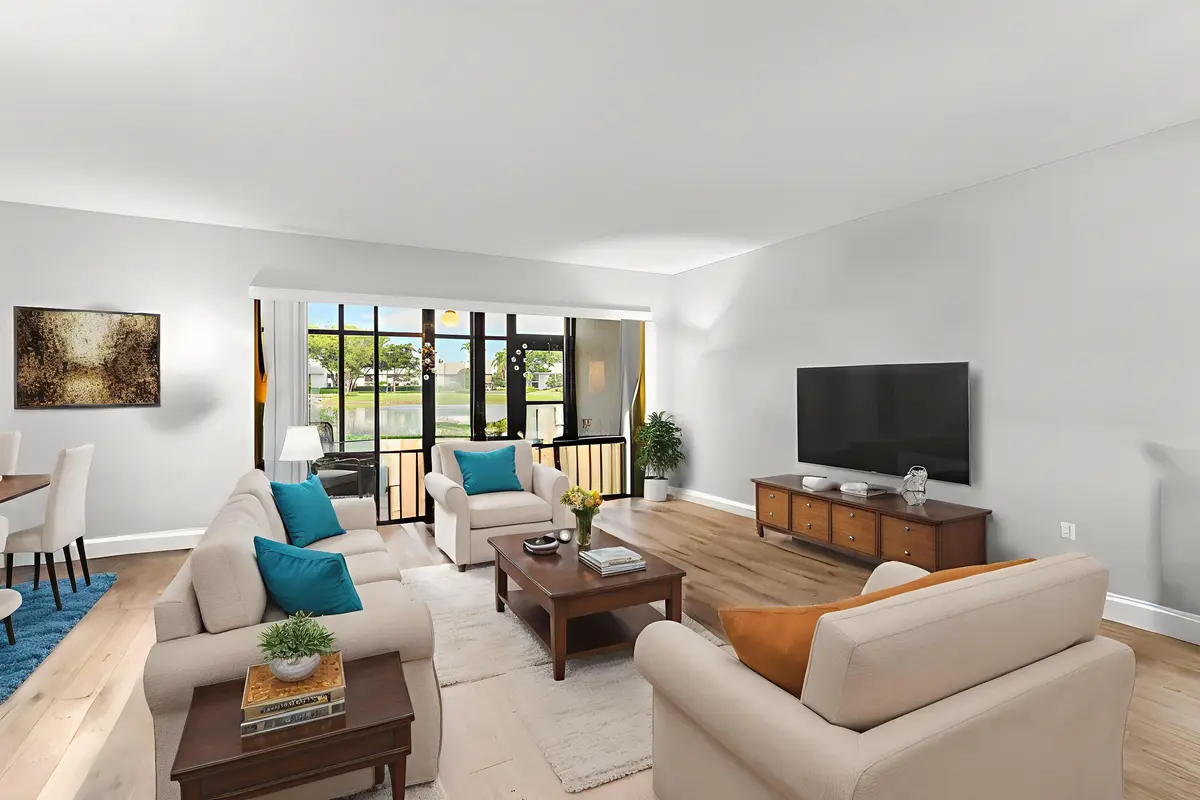 virtually staged at 5106 Oak Hill Lane 911, Delray Beach
