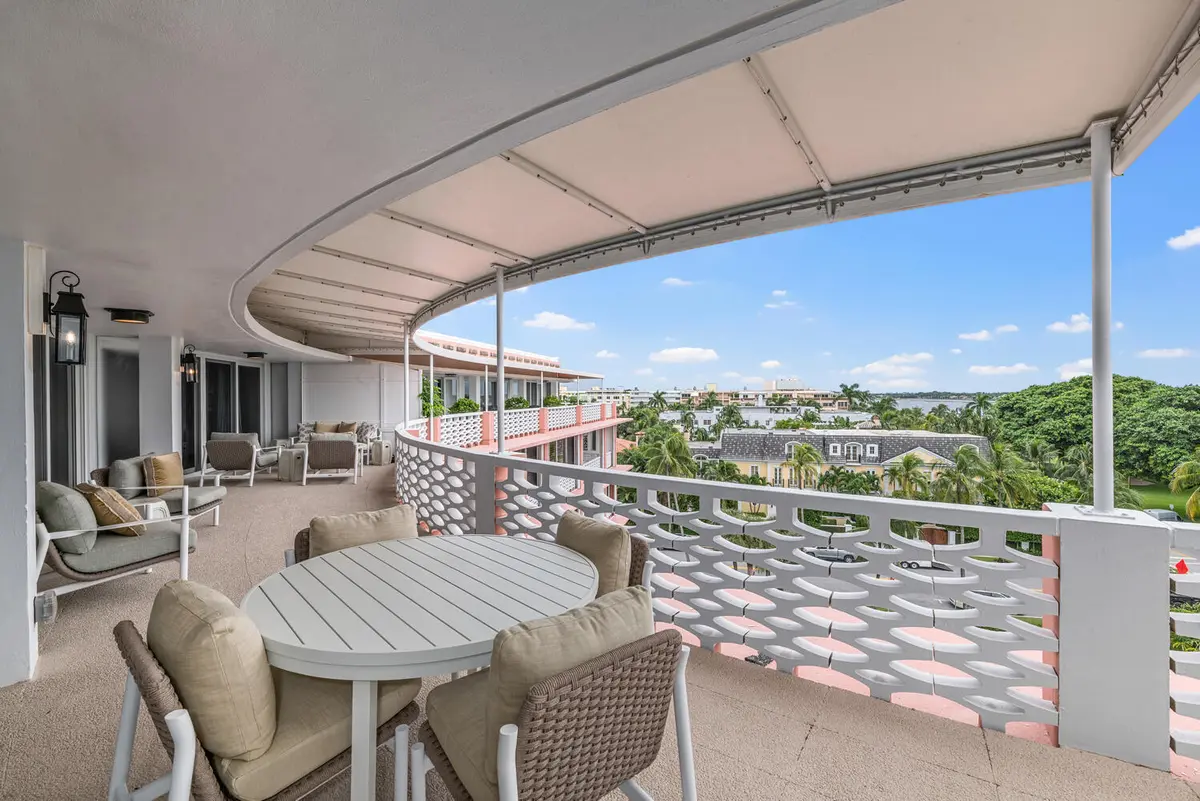315 S Lake Dr Penthouse C Palm-large-008 at 315 S Lake Drive Ph C, Palm Beach